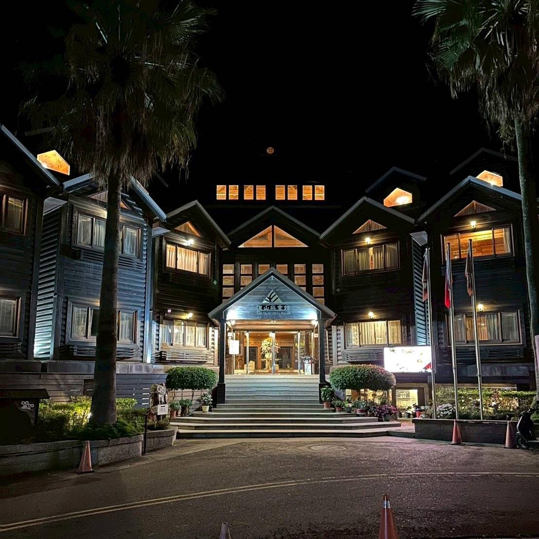 南投縣魚池鄉日月潭住宿推薦|力麗儷山林會館日月潭館|一覽日月潭絕美湖景,媲美星級料理與魚藻餐廳特色美食之儷山林會館日月潭館開箱分享! - 第4張圖 南投縣魚池鄉日月潭住宿推薦|力麗儷山林會館日月潭館|一覽日月潭絕美湖景,媲美星級料理與魚藻餐廳特色美食之儷山林會館日月潭館開箱分享!