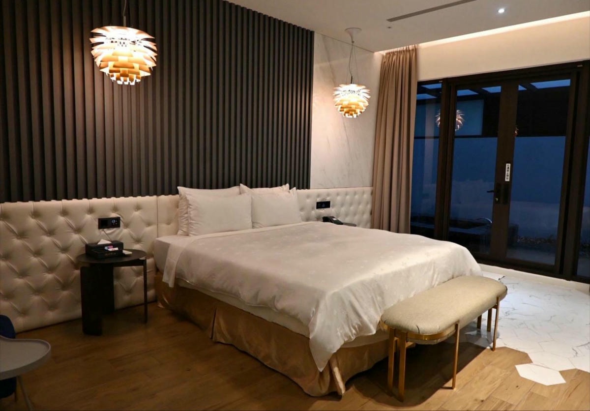 台中市西屯區住宿推薦|朵茉行館DoMo Hotel|再訪豪宅式藝術酒店,一泊一食朵茉半島房型開箱分享,體驗台中質感住宿首選! - 第51張圖 台中市西屯區住宿推薦|朵茉行館DoMo Hotel|再訪豪宅式藝術酒店,一泊一食朵茉半島房型開箱分享,體驗台中質感住宿首選!