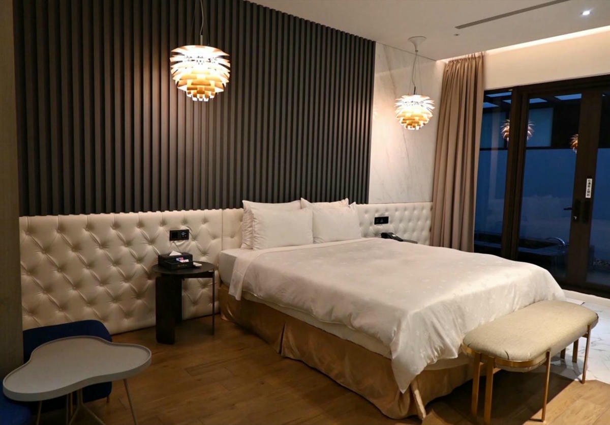 台中市西屯區住宿推薦|朵茉行館DoMo Hotel|再訪豪宅式藝術酒店,一泊一食朵茉半島房型開箱分享,體驗台中質感住宿首選! - 第60張圖 台中市西屯區住宿推薦|朵茉行館DoMo Hotel|再訪豪宅式藝術酒店,一泊一食朵茉半島房型開箱分享,體驗台中質感住宿首選!