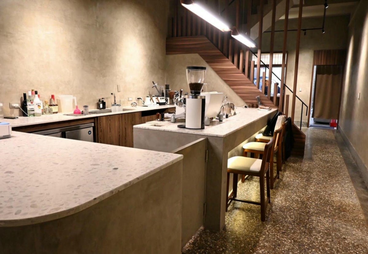 台中異國料理推薦|台中市西區居無定所餐廳|主廚匠心手作海鮮、唐揚雞、鴨胸、釜飯、特調飲品,創意美食饗宴,讓人一吃成主顧! - 第12張圖 台中異國料理推薦|台中市西區居無定所餐廳|主廚匠心手作海鮮、唐揚雞、鴨胸、釜飯、特調飲品,創意美食饗宴,讓人一吃成主顧!