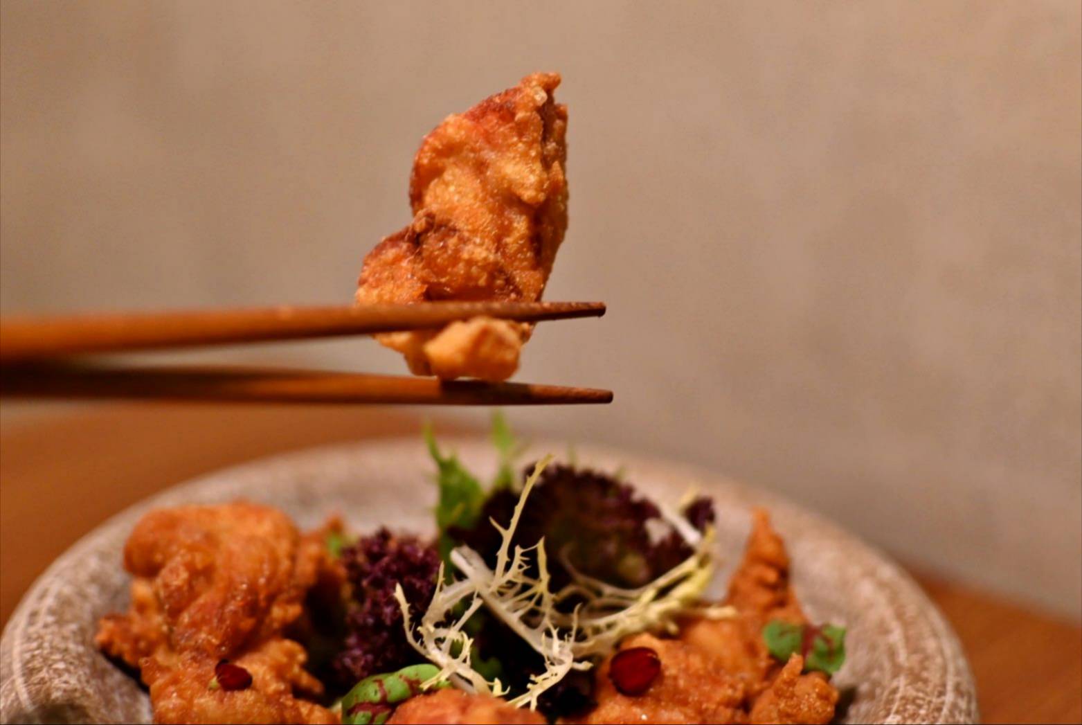台中異國料理推薦|台中市西區居無定所餐廳|主廚匠心手作海鮮、唐揚雞、鴨胸、釜飯、特調飲品,創意美食饗宴,讓人一吃成主顧! - 第44張圖 台中異國料理推薦|台中市西區居無定所餐廳|主廚匠心手作海鮮、唐揚雞、鴨胸、釜飯、特調飲品,創意美食饗宴,讓人一吃成主顧!