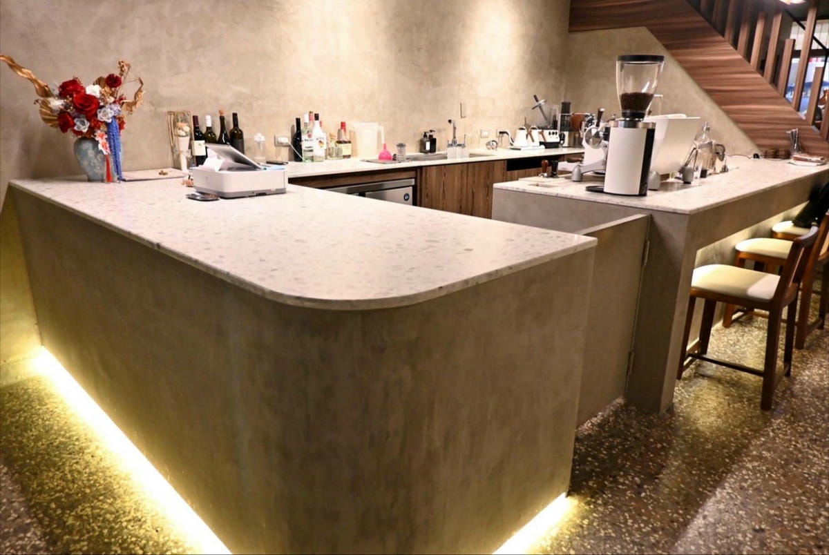 台中異國料理推薦|台中市西區居無定所餐廳|主廚匠心手作海鮮、唐揚雞、鴨胸、釜飯、特調飲品,創意美食饗宴,讓人一吃成主顧! - 第11張圖 台中異國料理推薦|台中市西區居無定所餐廳|主廚匠心手作海鮮、唐揚雞、鴨胸、釜飯、特調飲品,創意美食饗宴,讓人一吃成主顧!