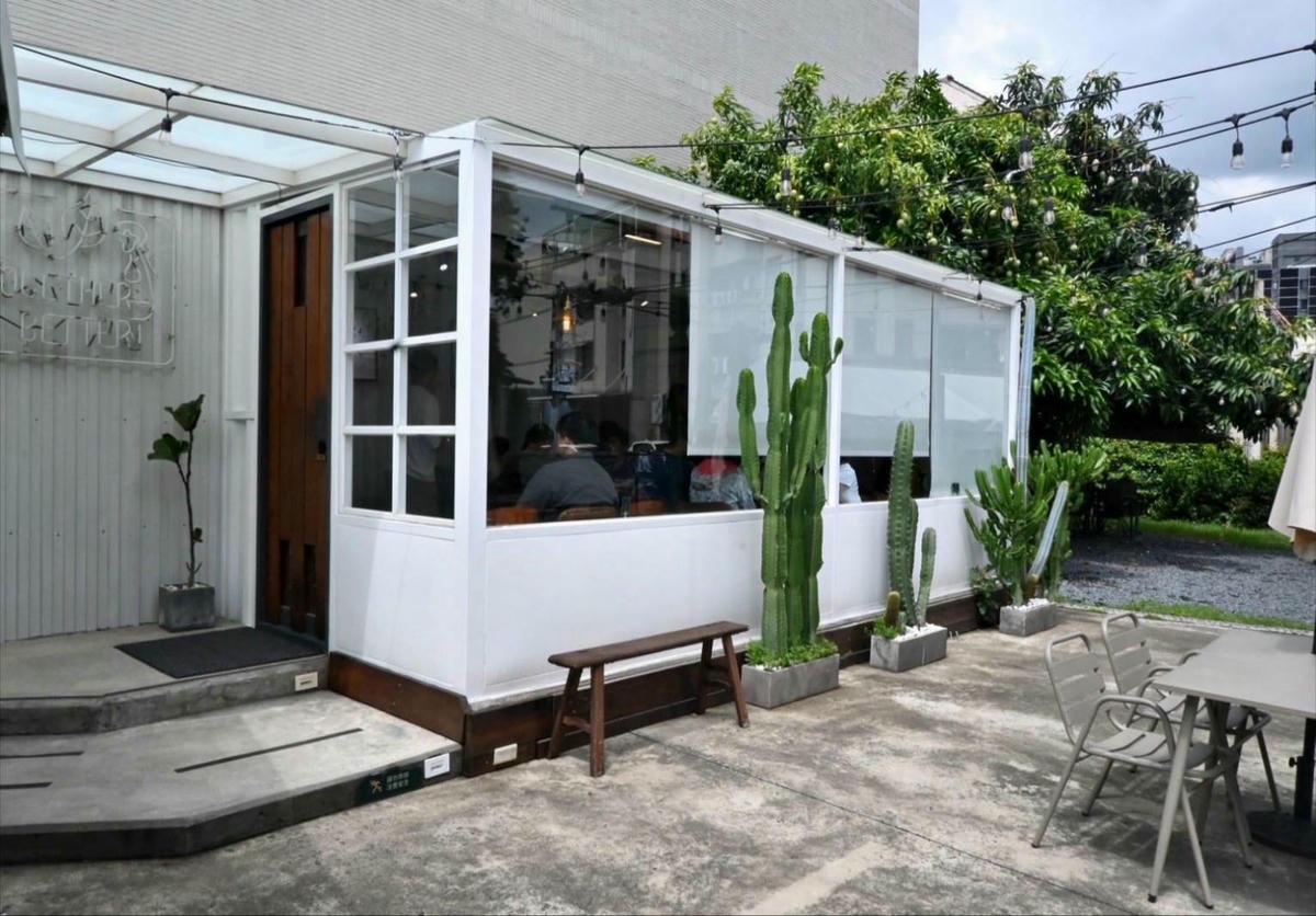 台中義式料理推薦|台中市大里區食久。茶事|溫馨綠意貨櫃屋餐廳,義大利麵、甜點、特調飲品通通有,一吃成癮、流連忘返的創意料理! - 第12張圖 台中義式料理推薦|台中市大里區食久。茶事|溫馨綠意貨櫃屋餐廳,義大利麵、甜點、特調飲品通通有,一吃成癮、流連忘返的創意料理!