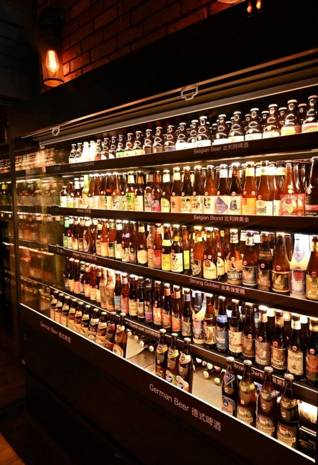 台中餐酒館推薦|台中市西區ABV Bar & Kitchen地中海餐酒館台中概念店|全台唯一700款啤酒長廊,主打地中海料理,創意歐陸美味饗宴,一吃就愛上! - 第75張圖 台中餐酒館推薦|台中市西區ABV Bar & Kitchen地中海餐酒館台中概念店|全台唯一700款啤酒長廊,主打地中海料理,創意歐陸美味饗宴,一吃就愛上!