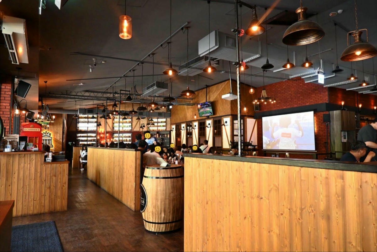 台中餐酒館推薦|台中市西區ABV Bar & Kitchen地中海餐酒館台中概念店|全台唯一700款啤酒長廊,主打地中海料理,創意歐陸美味饗宴,一吃就愛上! - 第61張圖 台中餐酒館推薦|台中市西區ABV Bar & Kitchen地中海餐酒館台中概念店|全台唯一700款啤酒長廊,主打地中海料理,創意歐陸美味饗宴,一吃就愛上!