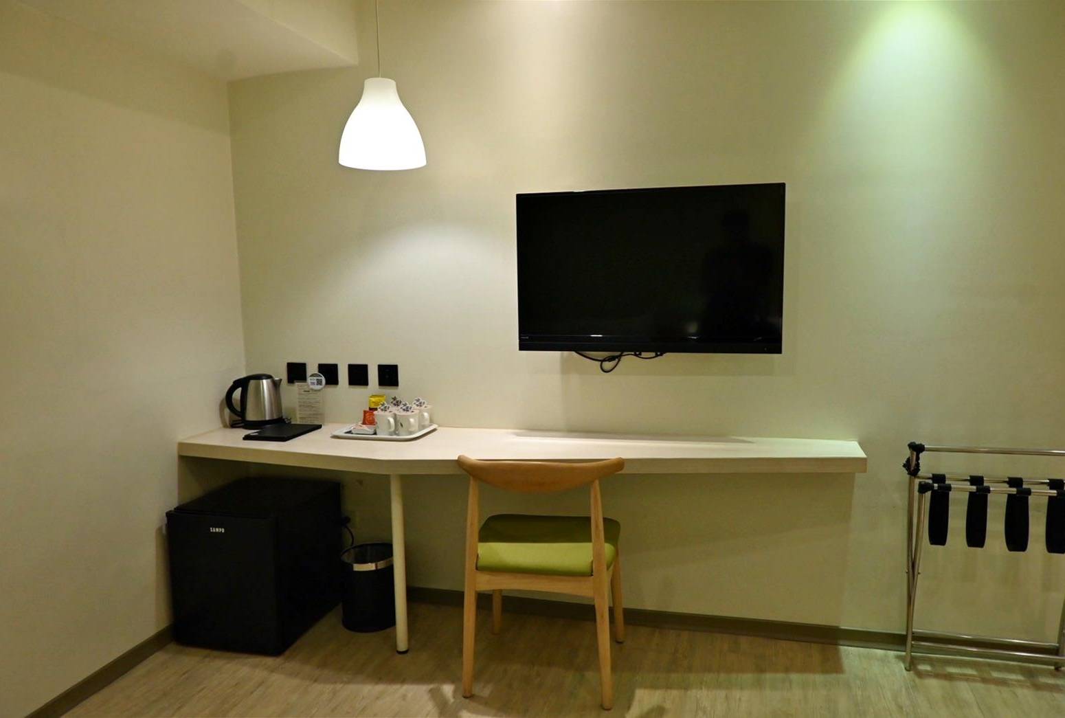 台中市西屯區住宿推薦|台中逢甲住宿.葉綠宿旅館Green Hotel|步行逢甲夜市,電梯豪華四人房一泊一食,逢甲吃喝玩樂、生活機能便利入住心得分享! - 第29張圖 台中市西屯區住宿推薦|台中逢甲住宿.葉綠宿旅館Green Hotel|步行逢甲夜市,電梯豪華四人房一泊一食,逢甲吃喝玩樂、生活機能便利入住心得分享!