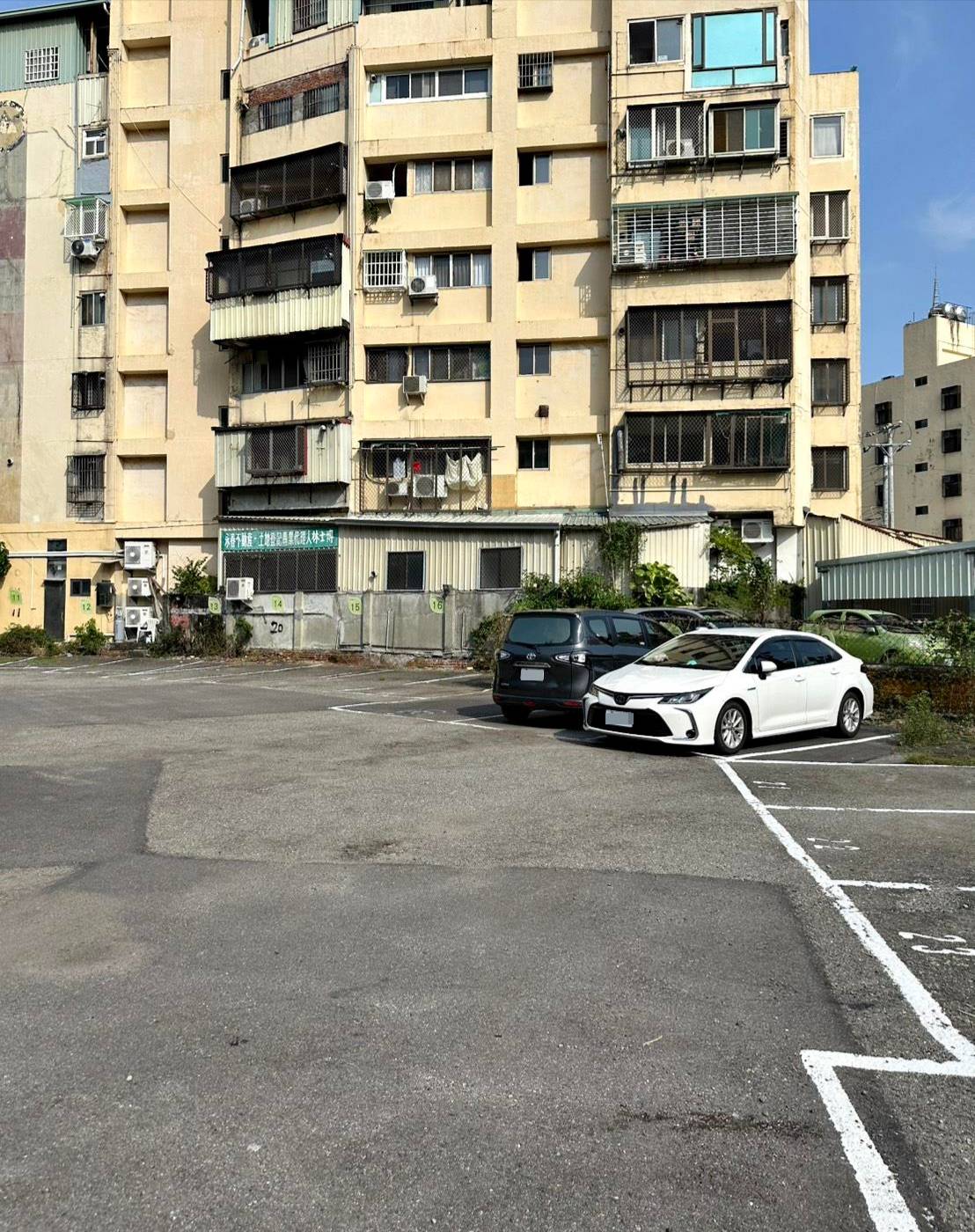 台中市西屯區住宿推薦|台中逢甲住宿.葉綠宿旅館Green Hotel|步行逢甲夜市,電梯豪華四人房一泊一食,逢甲吃喝玩樂、生活機能便利入住心得分享! - 第14張圖 台中市西屯區住宿推薦|台中逢甲住宿.葉綠宿旅館Green Hotel|步行逢甲夜市,電梯豪華四人房一泊一食,逢甲吃喝玩樂、生活機能便利入住心得分享!