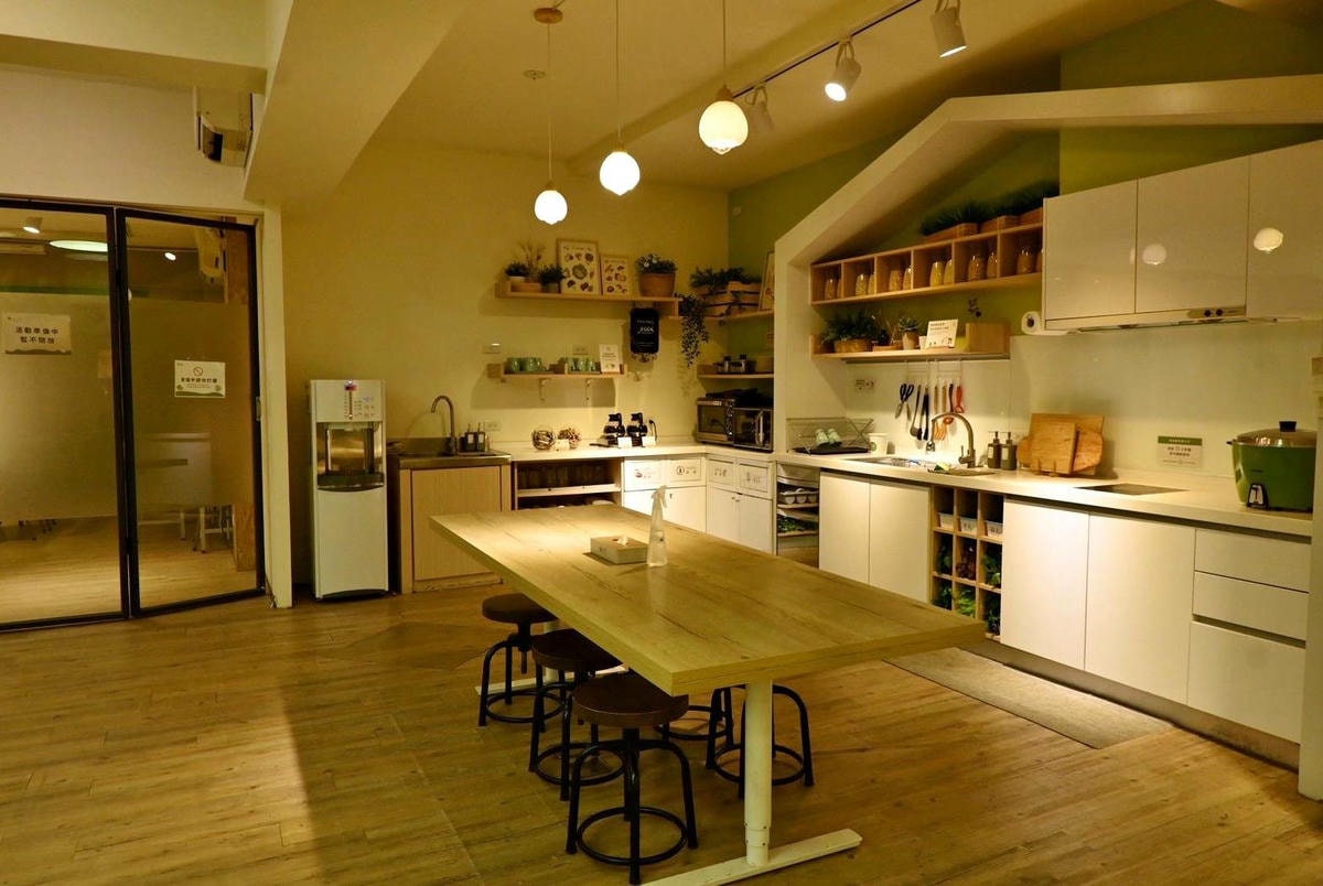台中市西屯區住宿推薦|台中逢甲住宿.葉綠宿旅館Green Hotel|步行逢甲夜市,電梯豪華四人房一泊一食,逢甲吃喝玩樂、生活機能便利入住心得分享! - 第55張圖 台中市西屯區住宿推薦|台中逢甲住宿.葉綠宿旅館Green Hotel|步行逢甲夜市,電梯豪華四人房一泊一食,逢甲吃喝玩樂、生活機能便利入住心得分享!