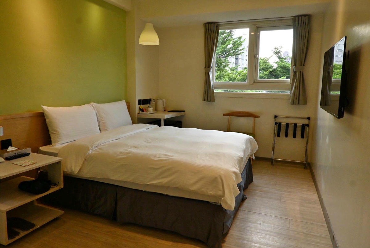 台中市西屯區住宿推薦|台中逢甲住宿.葉綠宿旅館Green Hotel|步行逢甲夜市,電梯豪華四人房一泊一食,逢甲吃喝玩樂、生活機能便利入住心得分享! - 第38張圖 台中市西屯區住宿推薦|台中逢甲住宿.葉綠宿旅館Green Hotel|步行逢甲夜市,電梯豪華四人房一泊一食,逢甲吃喝玩樂、生活機能便利入住心得分享!