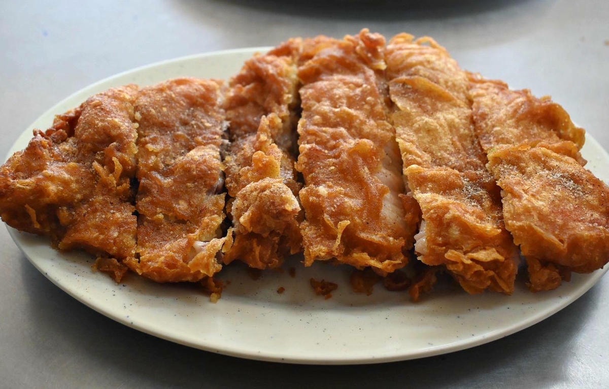 嘉義太保市銅板美食推薦|幸福麵館|必吃獨家秘醬滷味,滷肉飯、板條、比臉大雞排、肝連湯,暖心暖胃一試成主顧,嘉義宵夜小吃人氣愛店! - 第33張圖 嘉義太保市銅板美食推薦|幸福麵館|必吃獨家秘醬滷味,滷肉飯、板條、比臉大雞排、肝連湯,暖心暖胃一試成主顧,嘉義宵夜小吃人氣愛店!