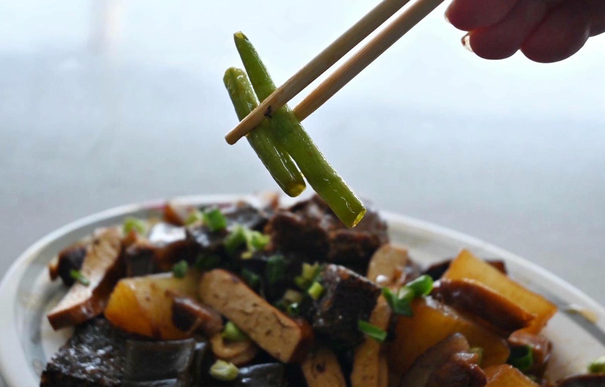 嘉義太保市銅板美食推薦|幸福麵館|必吃獨家秘醬滷味,滷肉飯、板條、比臉大雞排、肝連湯,暖心暖胃一試成主顧,嘉義宵夜小吃人氣愛店! - 第49張圖 嘉義太保市銅板美食推薦|幸福麵館|必吃獨家秘醬滷味,滷肉飯、板條、比臉大雞排、肝連湯,暖心暖胃一試成主顧,嘉義宵夜小吃人氣愛店!