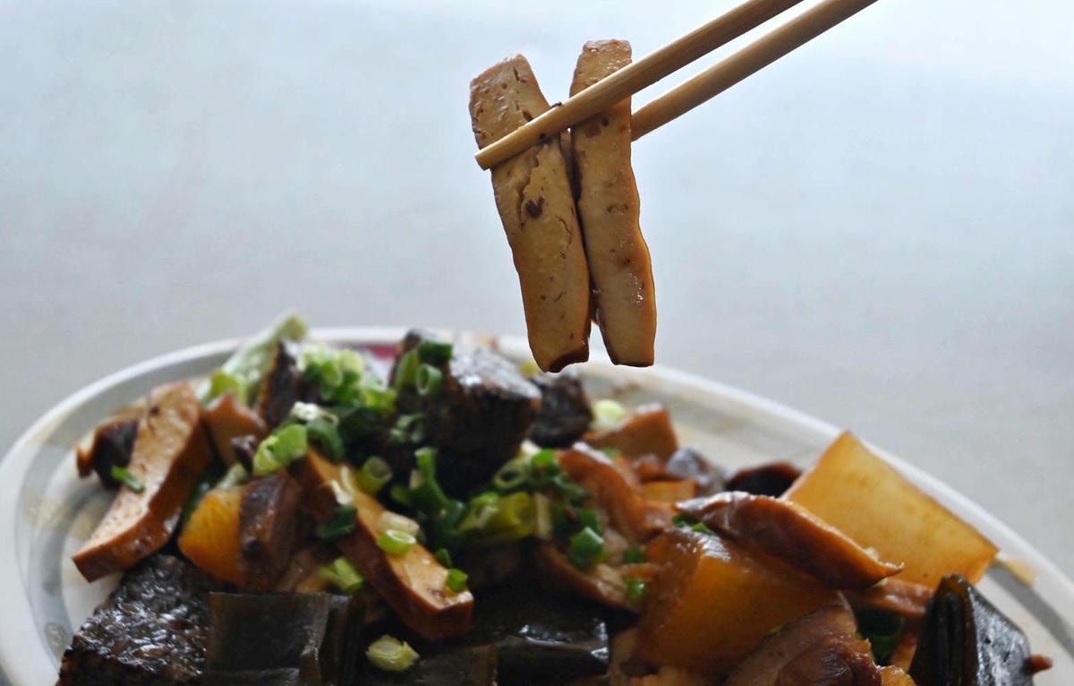 嘉義太保市銅板美食推薦|幸福麵館|必吃獨家秘醬滷味,滷肉飯、板條、比臉大雞排、肝連湯,暖心暖胃一試成主顧,嘉義宵夜小吃人氣愛店! - 第53張圖 嘉義太保市銅板美食推薦|幸福麵館|必吃獨家秘醬滷味,滷肉飯、板條、比臉大雞排、肝連湯,暖心暖胃一試成主顧,嘉義宵夜小吃人氣愛店!