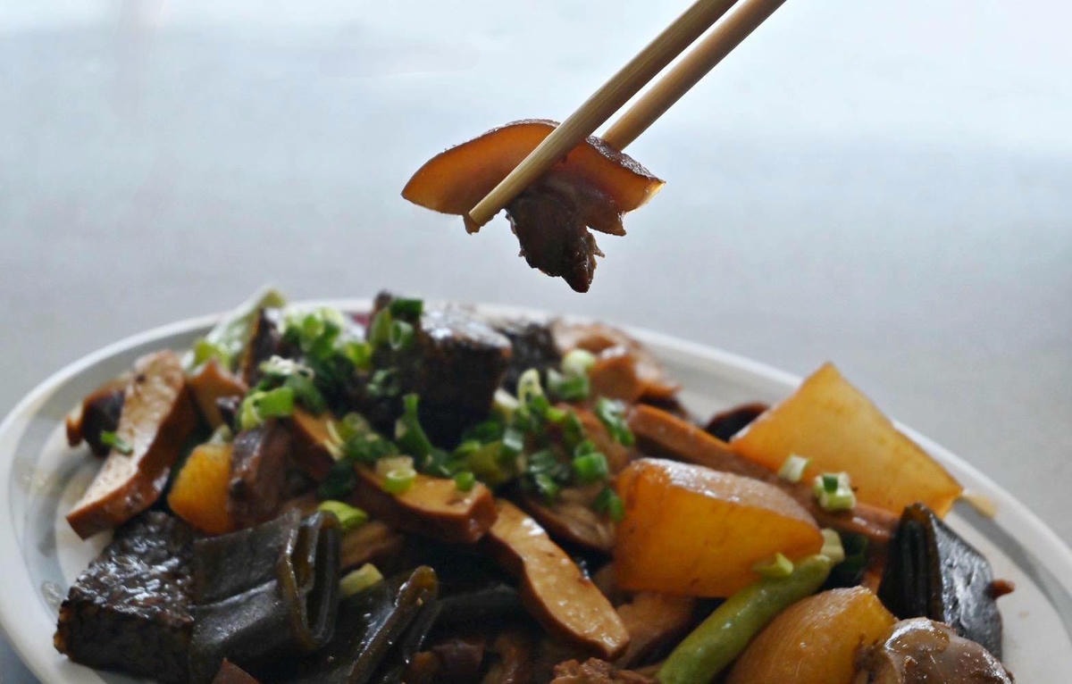 嘉義太保市銅板美食推薦|幸福麵館|必吃獨家秘醬滷味,滷肉飯、板條、比臉大雞排、肝連湯,暖心暖胃一試成主顧,嘉義宵夜小吃人氣愛店! - 第55張圖 嘉義太保市銅板美食推薦|幸福麵館|必吃獨家秘醬滷味,滷肉飯、板條、比臉大雞排、肝連湯,暖心暖胃一試成主顧,嘉義宵夜小吃人氣愛店!