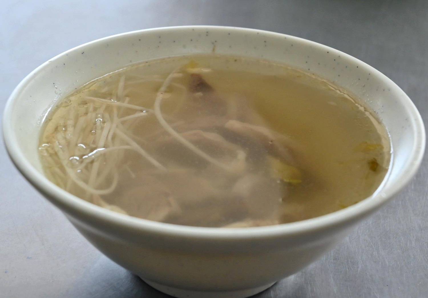 嘉義太保市銅板美食推薦|幸福麵館|必吃獨家秘醬滷味,滷肉飯、板條、比臉大雞排、肝連湯,暖心暖胃一試成主顧,嘉義宵夜小吃人氣愛店! - 第29張圖 嘉義太保市銅板美食推薦|幸福麵館|必吃獨家秘醬滷味,滷肉飯、板條、比臉大雞排、肝連湯,暖心暖胃一試成主顧,嘉義宵夜小吃人氣愛店!