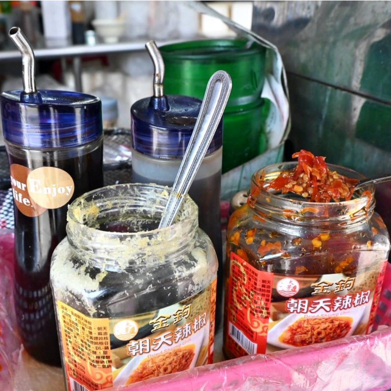嘉義太保市銅板美食推薦|幸福麵館|必吃獨家秘醬滷味,滷肉飯、板條、比臉大雞排、肝連湯,暖心暖胃一試成主顧,嘉義宵夜小吃人氣愛店! - 第8張圖 嘉義太保市銅板美食推薦|幸福麵館|必吃獨家秘醬滷味,滷肉飯、板條、比臉大雞排、肝連湯,暖心暖胃一試成主顧,嘉義宵夜小吃人氣愛店!