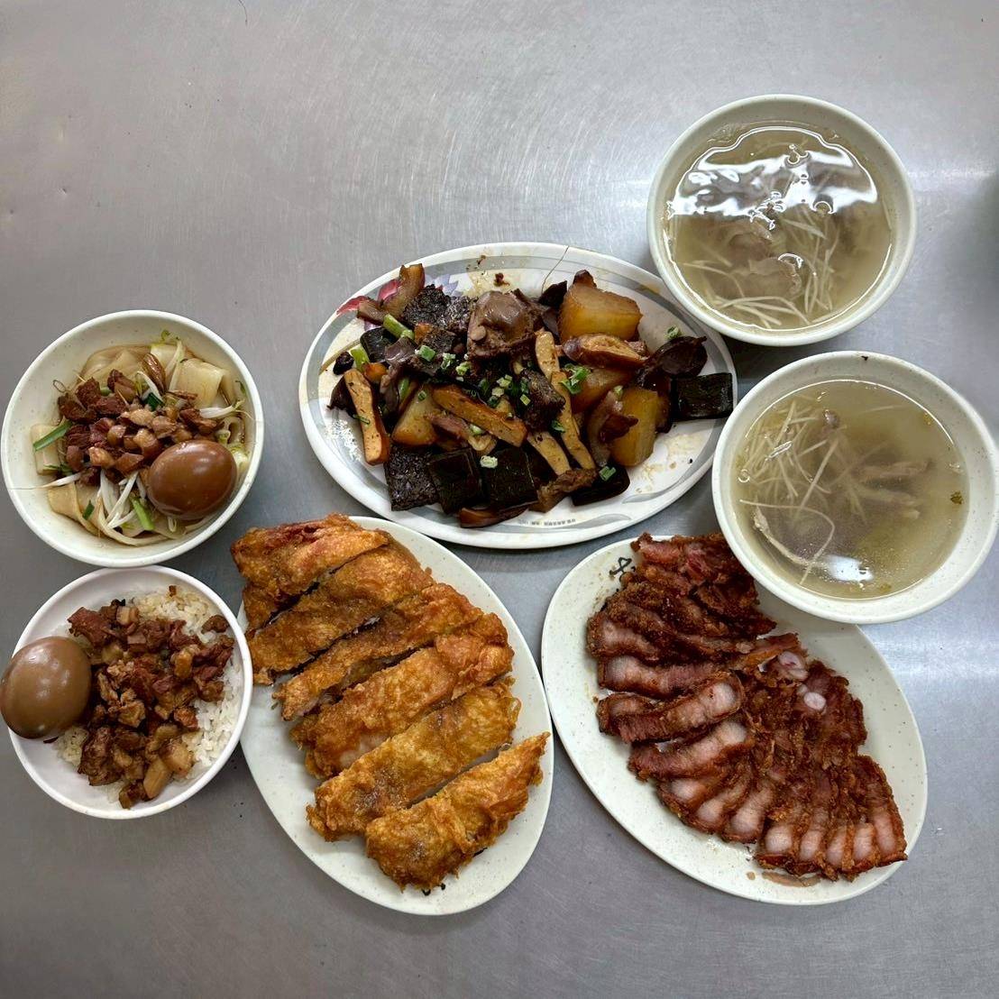 嘉義太保市銅板美食推薦|幸福麵館|必吃獨家秘醬滷味,滷肉飯、板條、比臉大雞排、肝連湯,暖心暖胃一試成主顧,嘉義宵夜小吃人氣愛店! - 第60張圖 嘉義太保市銅板美食推薦|幸福麵館|必吃獨家秘醬滷味,滷肉飯、板條、比臉大雞排、肝連湯,暖心暖胃一試成主顧,嘉義宵夜小吃人氣愛店!