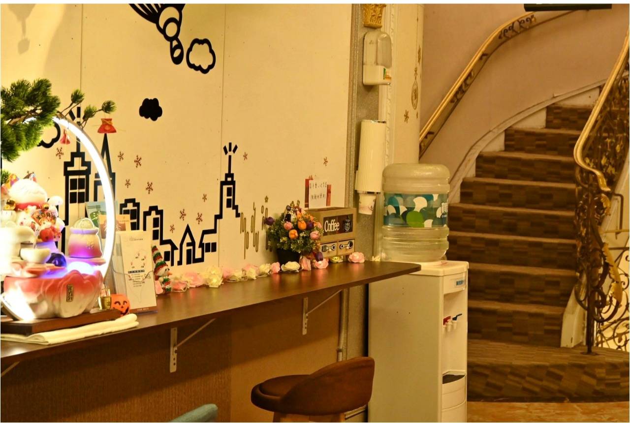 新北市板橋區住宿推薦|友愛金色商旅|步行7分鐘到府中捷運站,吃喝玩樂生活機能全包,開箱入住分享! - 第40張圖 新北市板橋區住宿推薦|友愛金色商旅|步行7分鐘到府中捷運站,吃喝玩樂生活機能全包,開箱入住分享!