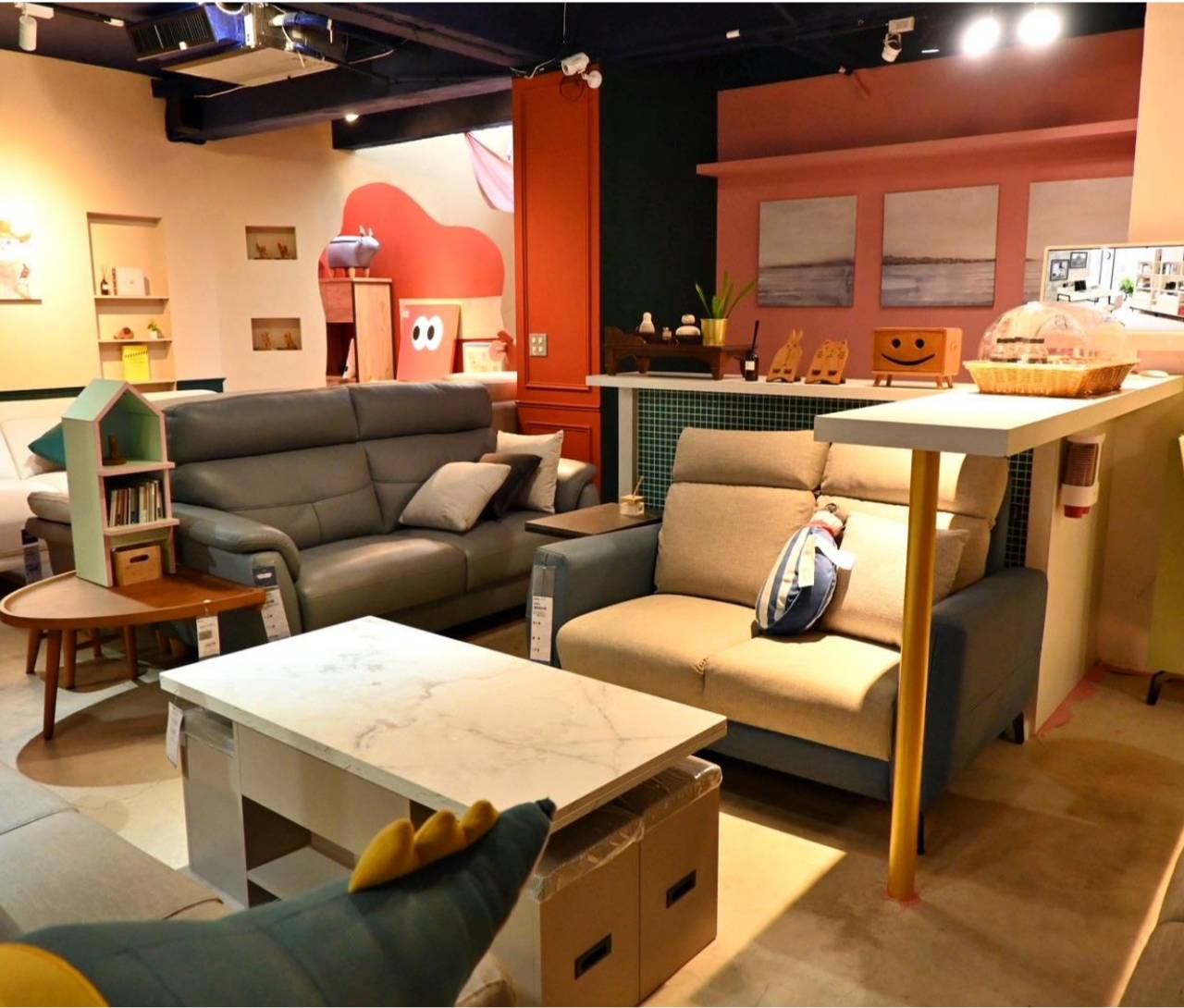 台北家具推薦｜億家具批發倉庫中山店｜平價台灣製直營家具，客製化沙發輕鬆打造質感居家！