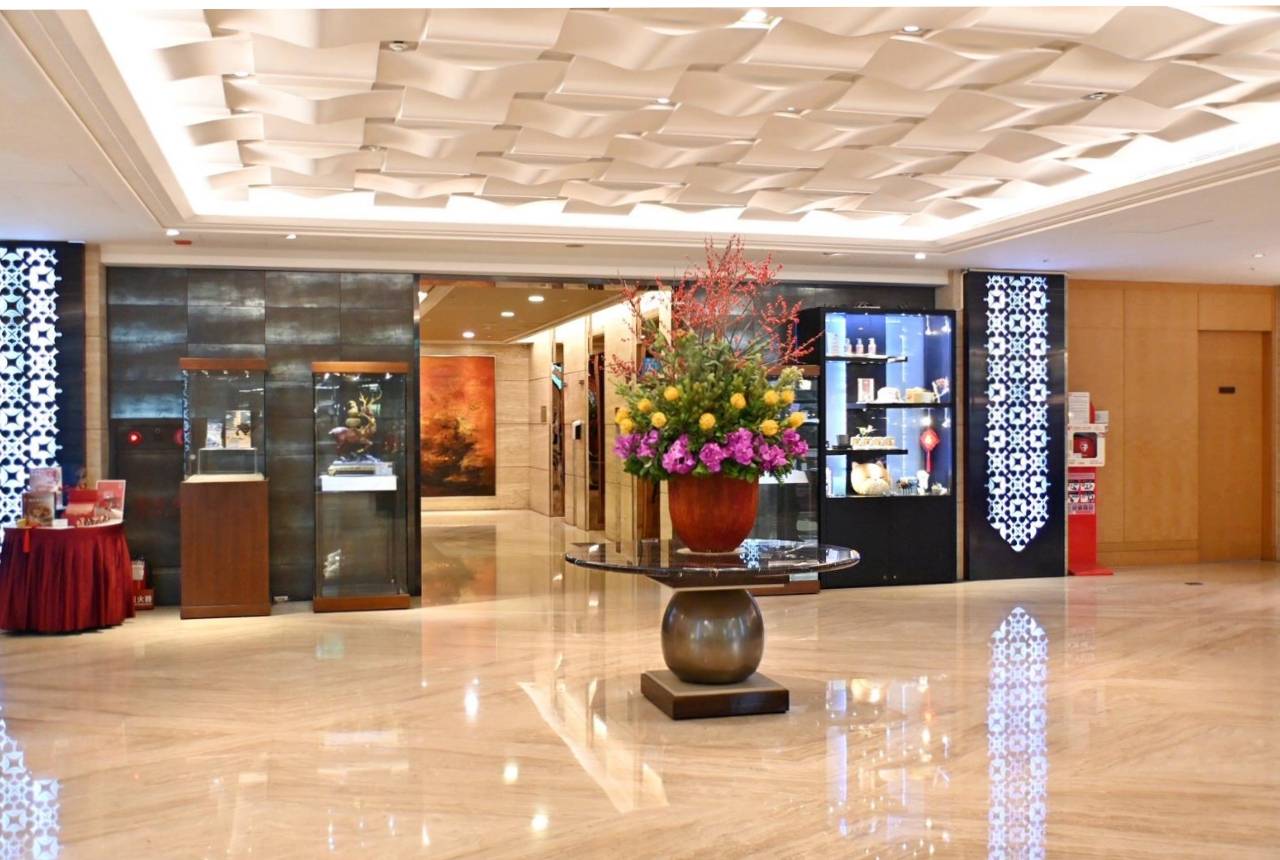 台北大安區住宿推薦｜福容大飯店台北一館｜台北市唯一天然溫泉湯池，星級料理與中西日式特色餐廳，全方位入住開箱！