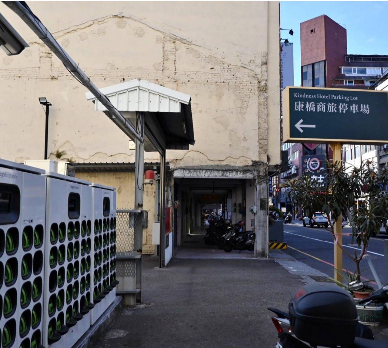 台南中西區住宿推薦|康橋商旅赤崁樓館|早餐晚點心吃到飽、附停車場,24小時下午茶、自助洗衣開箱! - 第13張圖 台南中西區住宿推薦|康橋商旅赤崁樓館|早餐晚點心吃到飽、附停車場,24小時下午茶、自助洗衣開箱!