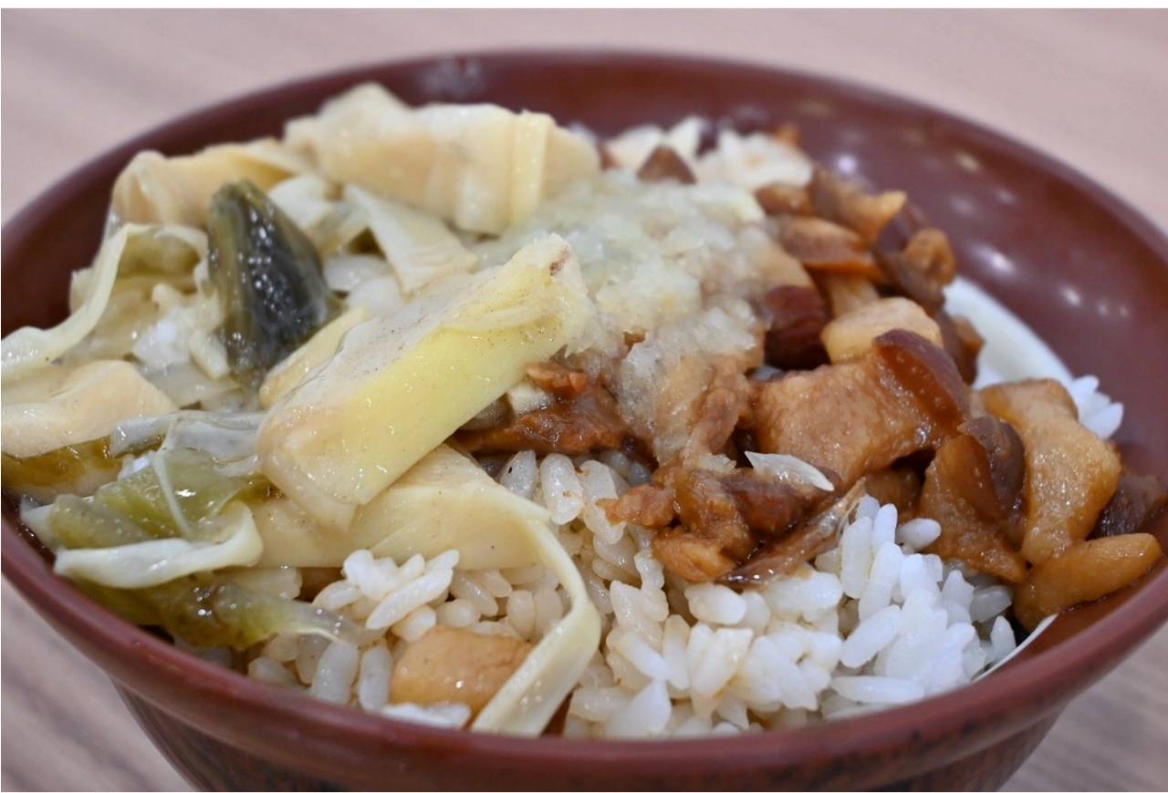 台中太平美食推薦|王爺王肉羹|魚翅肉羹麵必點,金磚滷肉飯、米糕湯麵小吃一次滿足! - 第32張圖 台中太平美食推薦|王爺王肉羹|魚翅肉羹麵必點,金磚滷肉飯、米糕湯麵小吃一次滿足!