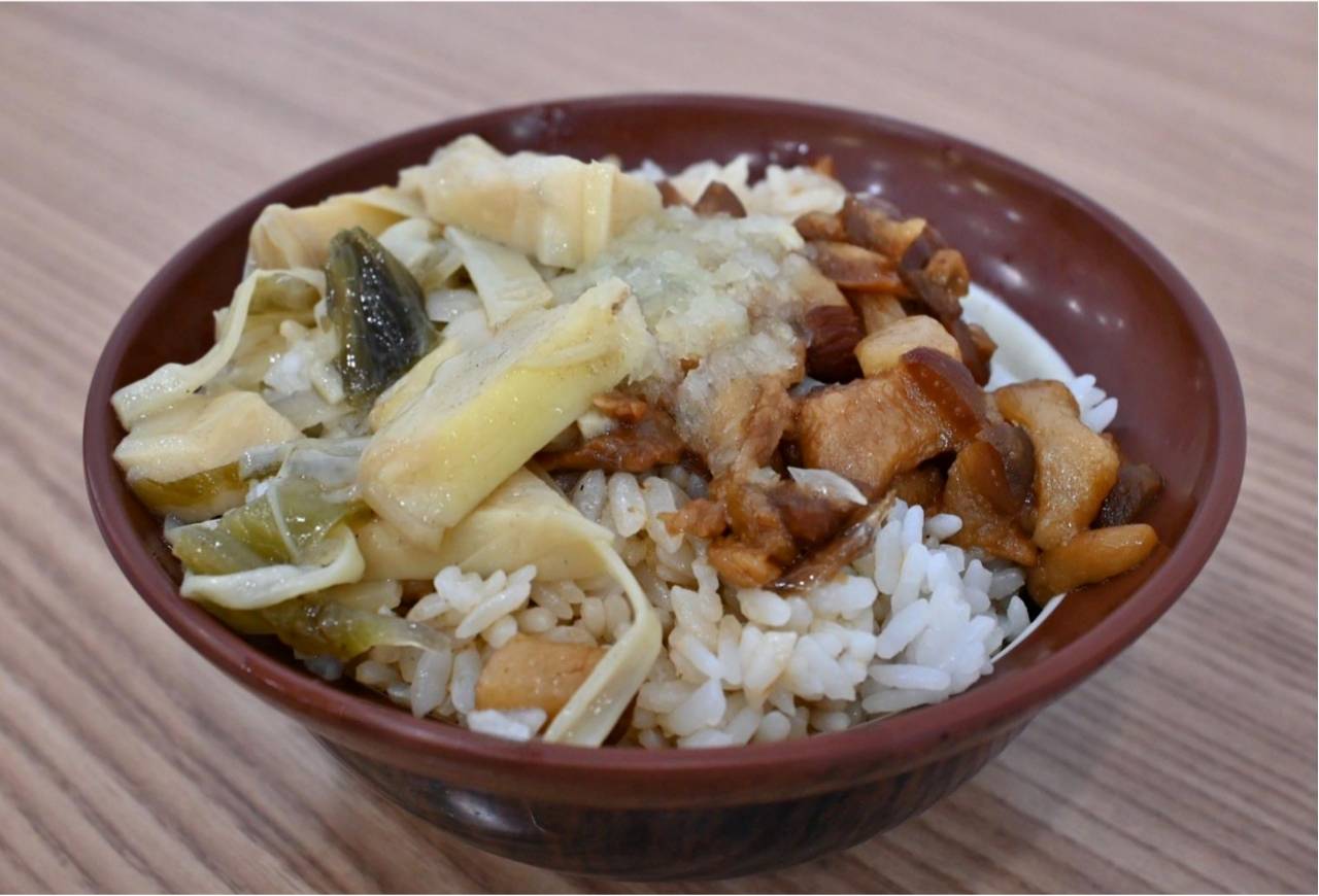 台中太平美食推薦|王爺王肉羹|魚翅肉羹麵必點,金磚滷肉飯、米糕湯麵小吃一次滿足! - 第31張圖 台中太平美食推薦|王爺王肉羹|魚翅肉羹麵必點,金磚滷肉飯、米糕湯麵小吃一次滿足!