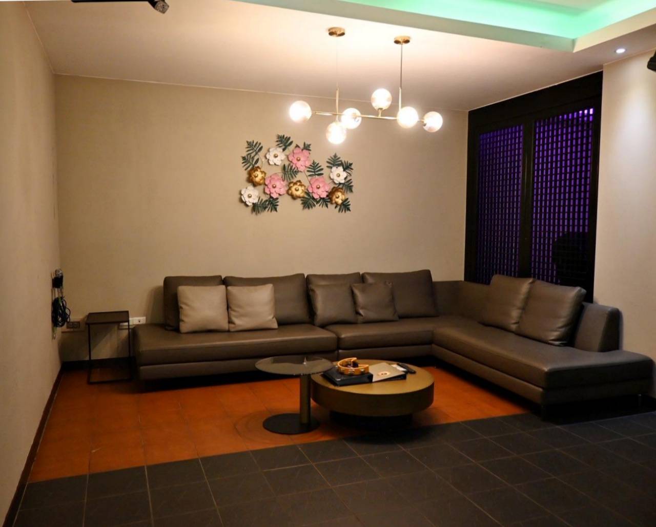 台南住宿推薦|歐薇汽車旅館O’well Motel|親子旅遊、情侶必住旗艦套房開箱,寬敞舒適全解析! - 第45張圖 台南住宿推薦|歐薇汽車旅館O’well Motel|親子旅遊、情侶必住旗艦套房開箱,寬敞舒適全解析!