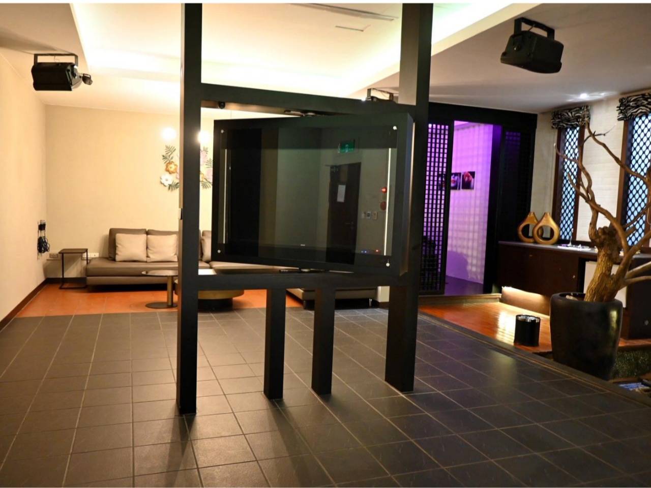 台南住宿推薦|歐薇汽車旅館O’well Motel|親子旅遊、情侶必住旗艦套房開箱,寬敞舒適全解析! - 第44張圖 台南住宿推薦|歐薇汽車旅館O’well Motel|親子旅遊、情侶必住旗艦套房開箱,寬敞舒適全解析!