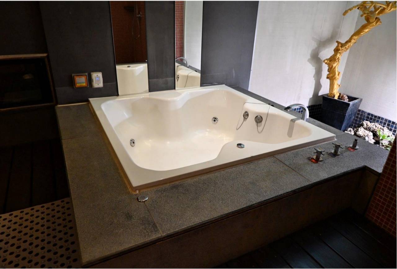 台南住宿推薦|歐薇汽車旅館O’well Motel|親子旅遊、情侶必住旗艦套房開箱,寬敞舒適全解析! - 第48張圖 台南住宿推薦|歐薇汽車旅館O’well Motel|親子旅遊、情侶必住旗艦套房開箱,寬敞舒適全解析!