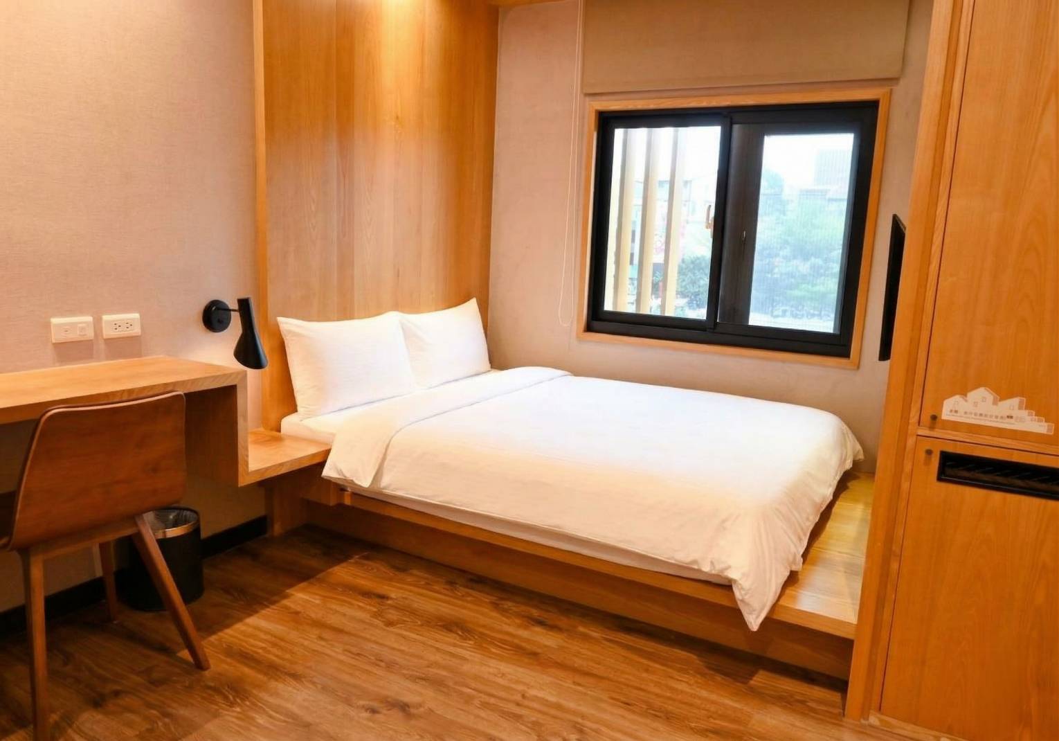 台中一中商圈住宿推薦|一中漫走旅店Easylazy Inn|步行逛一中商圈,鄰近美食,舒適客房與溫馨空間開箱! - 第38張圖 台中一中商圈住宿推薦|一中漫走旅店Easylazy Inn|步行逛一中商圈,鄰近美食,舒適客房與溫馨空間開箱!
