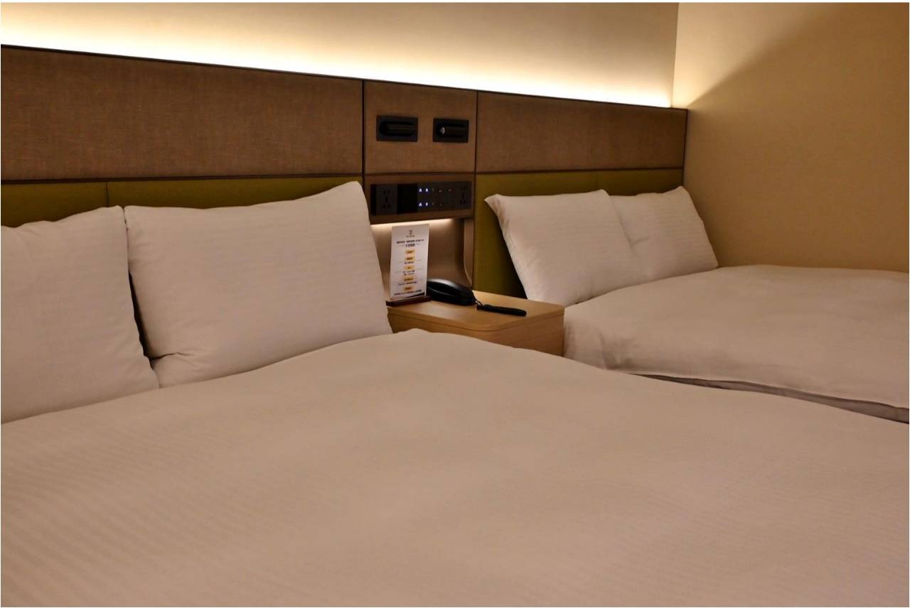 台中一中商圈住宿推薦｜丰居旅店一中館（丰居一中）VIA HOTEL｜步行暢遊一中夜市，美食小吃林立，舒適客房與旅人廚房一次體驗！