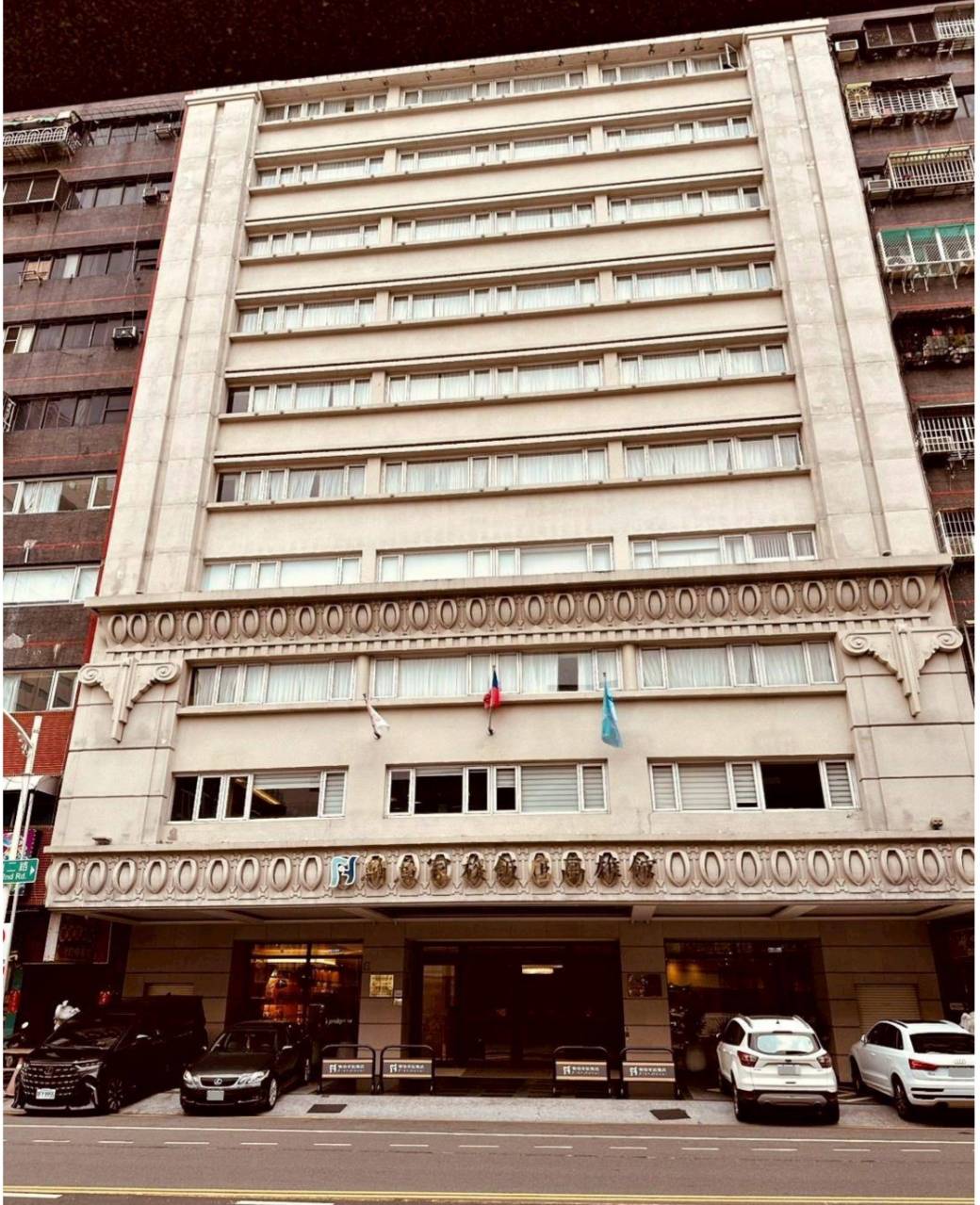 高雄市新興區住宿推薦|鮪魚家族飯店(高雄館)開箱|近高雄車站、步行六合夜市,附兒童遊戲室與健身房,吃喝玩樂一次滿足! - 第5張圖 高雄市新興區住宿推薦|鮪魚家族飯店(高雄館)開箱|近高雄車站、步行六合夜市,附兒童遊戲室與健身房,吃喝玩樂一次滿足!