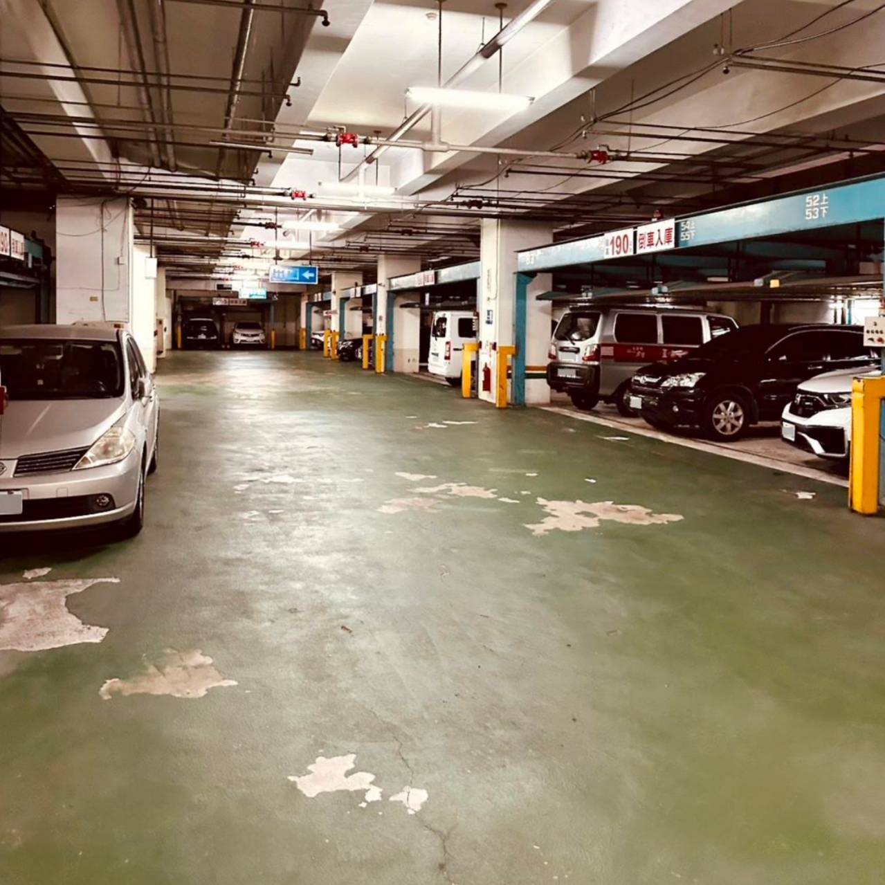 台中市西區住宿推薦｜伊麗莎白酒店｜廣三SOGO百貨旁住宿開箱，免費咖啡飲品暢飲體驗！