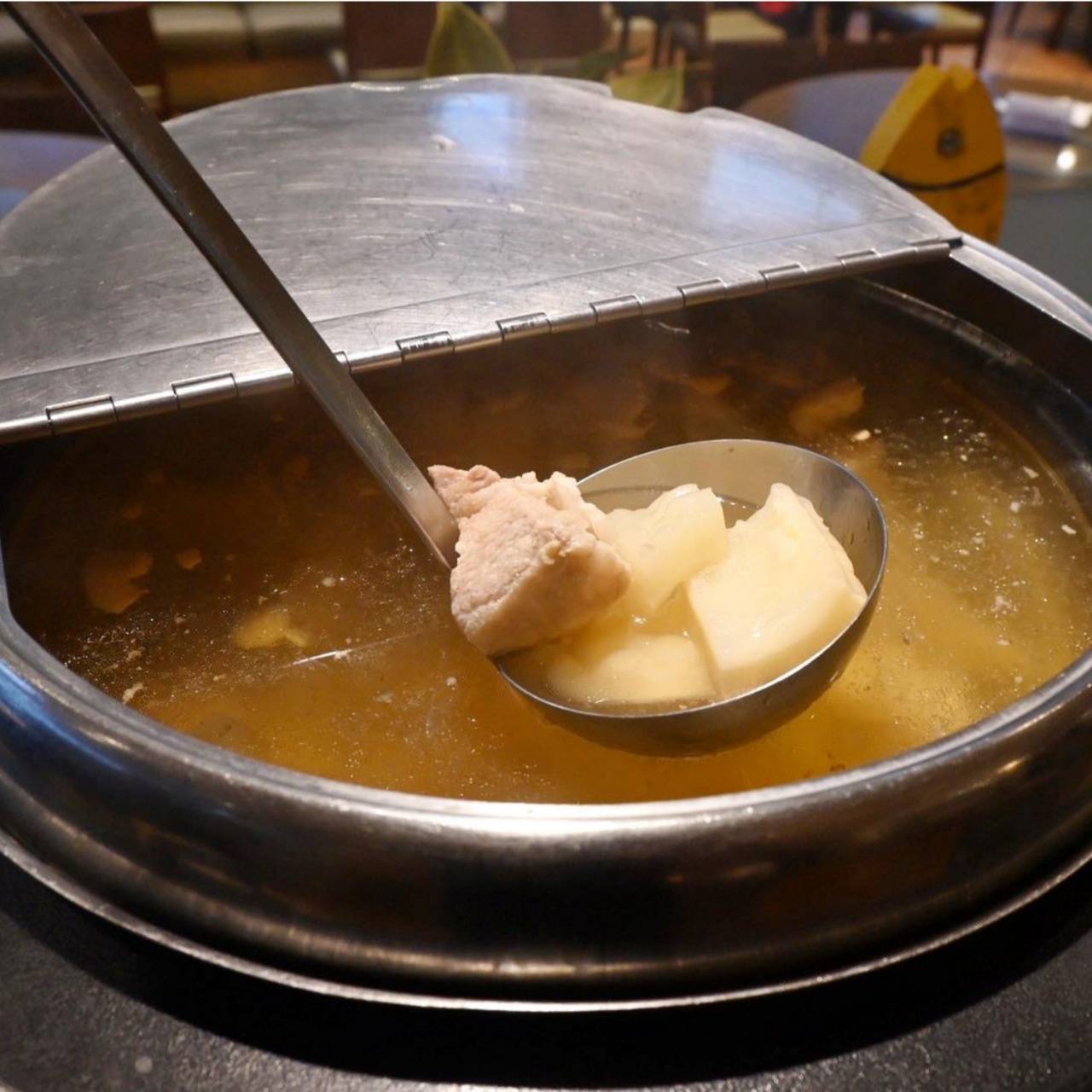 陽明山天籟渡假酒店開箱|金山溫泉飯店住宿體驗、一泊二食、夏燒台味星空戶外廚房 BBQ、房型設施完整分享! - 第168張圖 陽明山天籟渡假酒店開箱|金山溫泉飯店住宿體驗、一泊二食、夏燒台味星空戶外廚房 BBQ、房型設施完整分享!