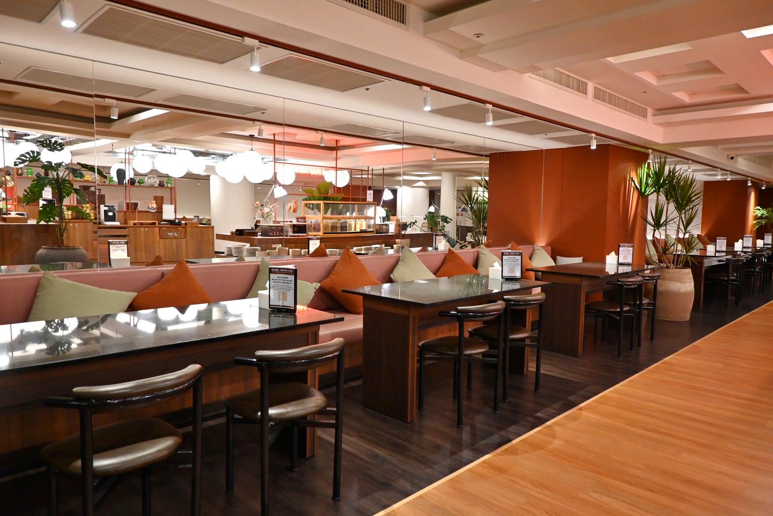 台中北區住宿推薦｜丰森飯店（丰居一中）VIA HOTEL開箱｜一中商圈住宿、旅人廚房與房型設施完整分享！