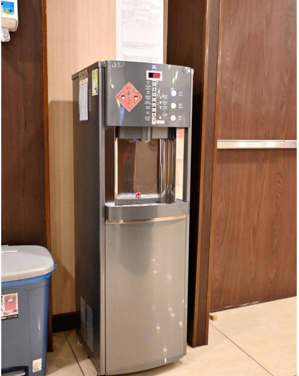 台中北區住宿推薦｜丰森飯店（丰居一中）VIA HOTEL開箱｜一中商圈住宿、旅人廚房與房型設施完整分享！