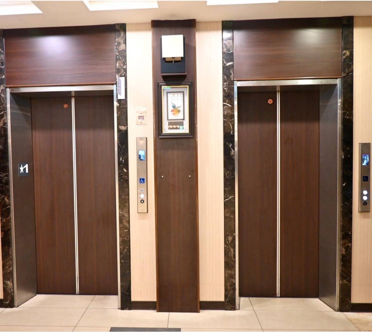 台中北區住宿推薦｜丰森飯店（丰居一中）VIA HOTEL開箱｜一中商圈住宿、旅人廚房與房型設施完整分享！