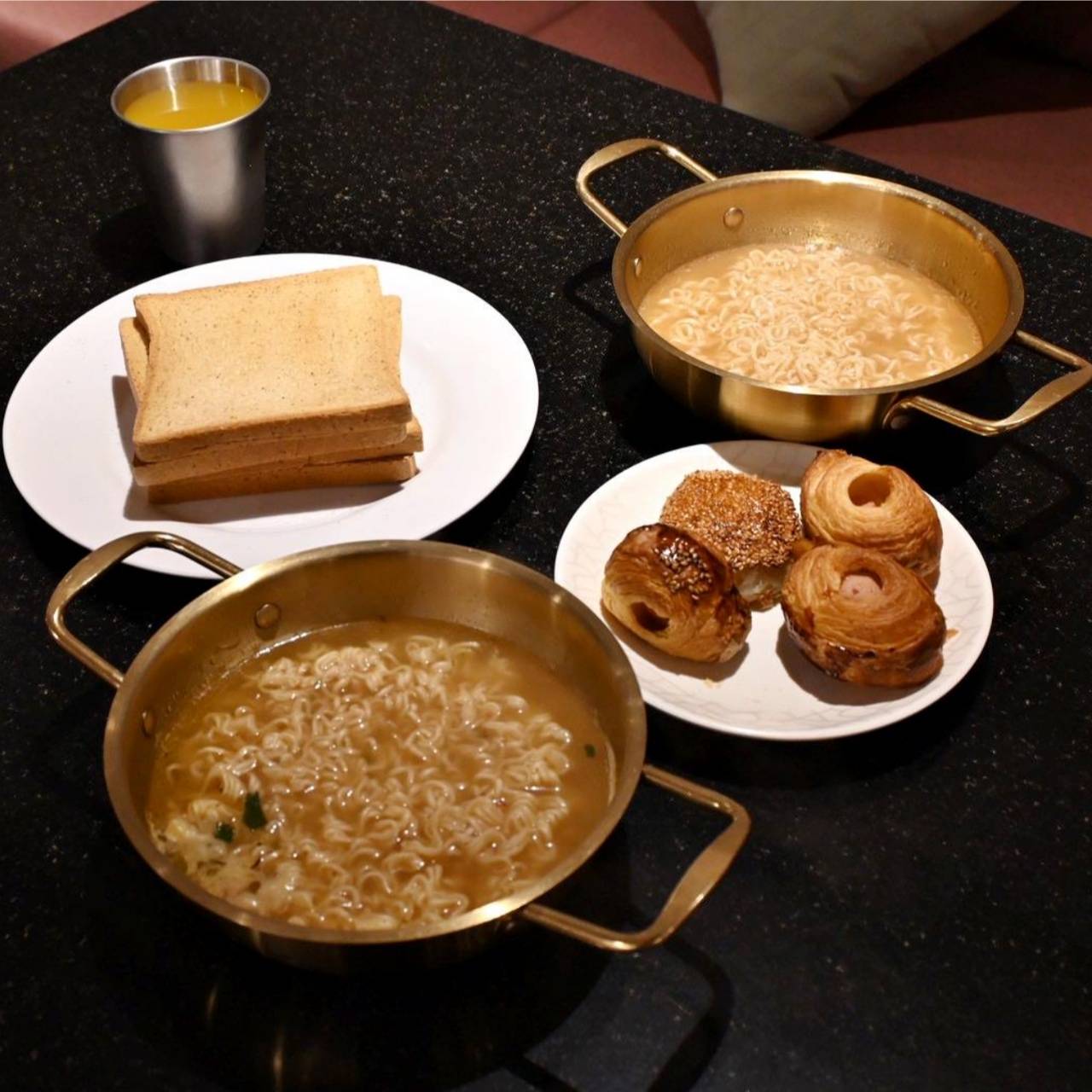 台中北區住宿推薦｜丰森飯店（丰居一中）VIA HOTEL開箱｜一中商圈住宿、旅人廚房與房型設施完整分享！