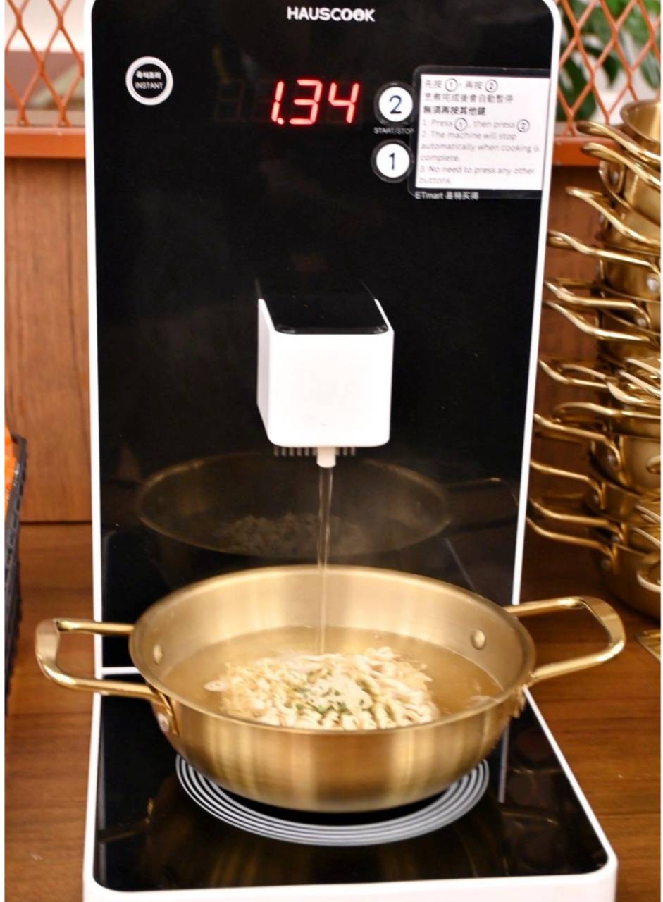 台中北區住宿推薦｜丰森飯店（丰居一中）VIA HOTEL開箱｜一中商圈住宿、旅人廚房與房型設施完整分享！